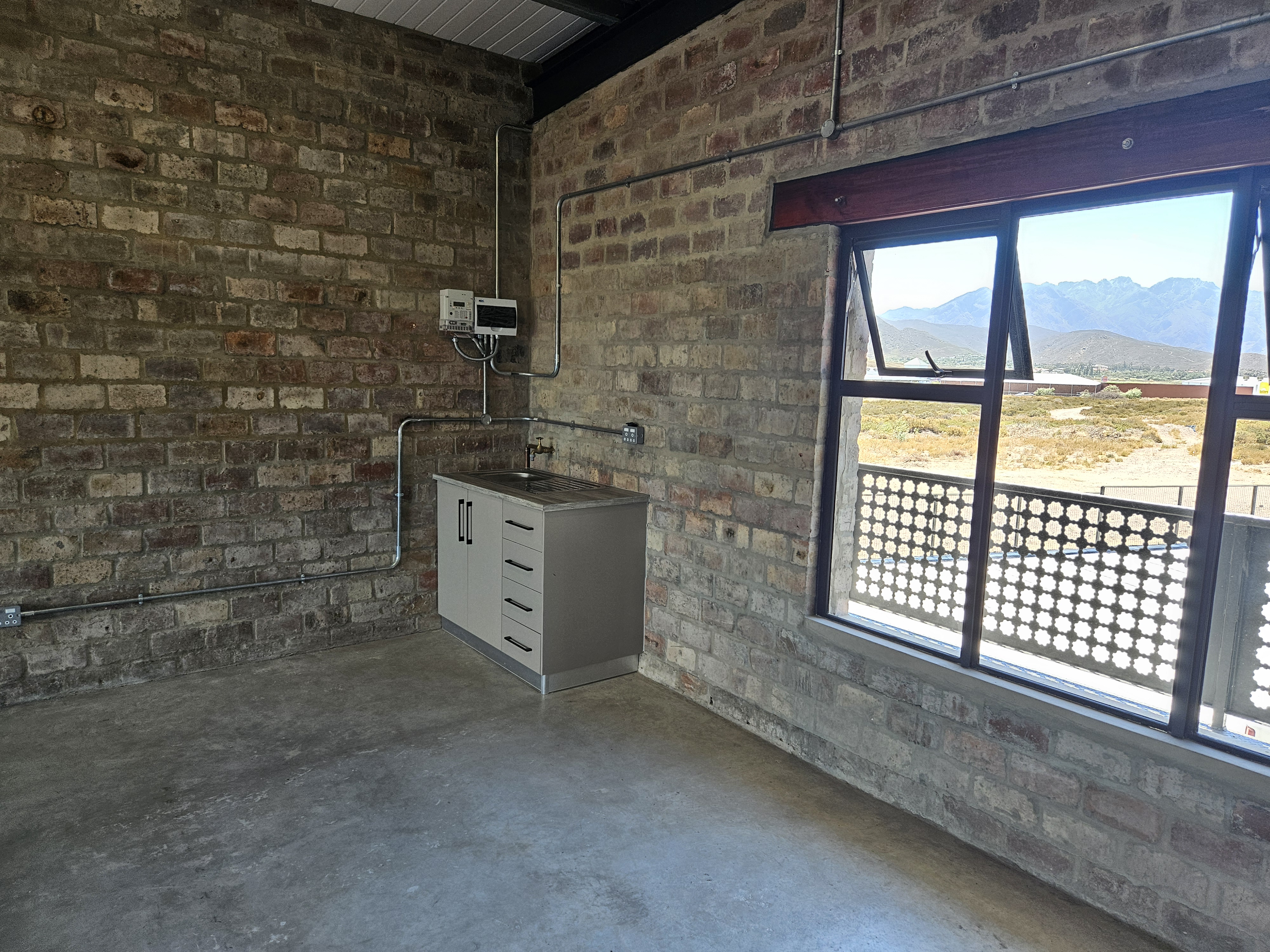 Gallery view of Unit 13 3 thumbnail