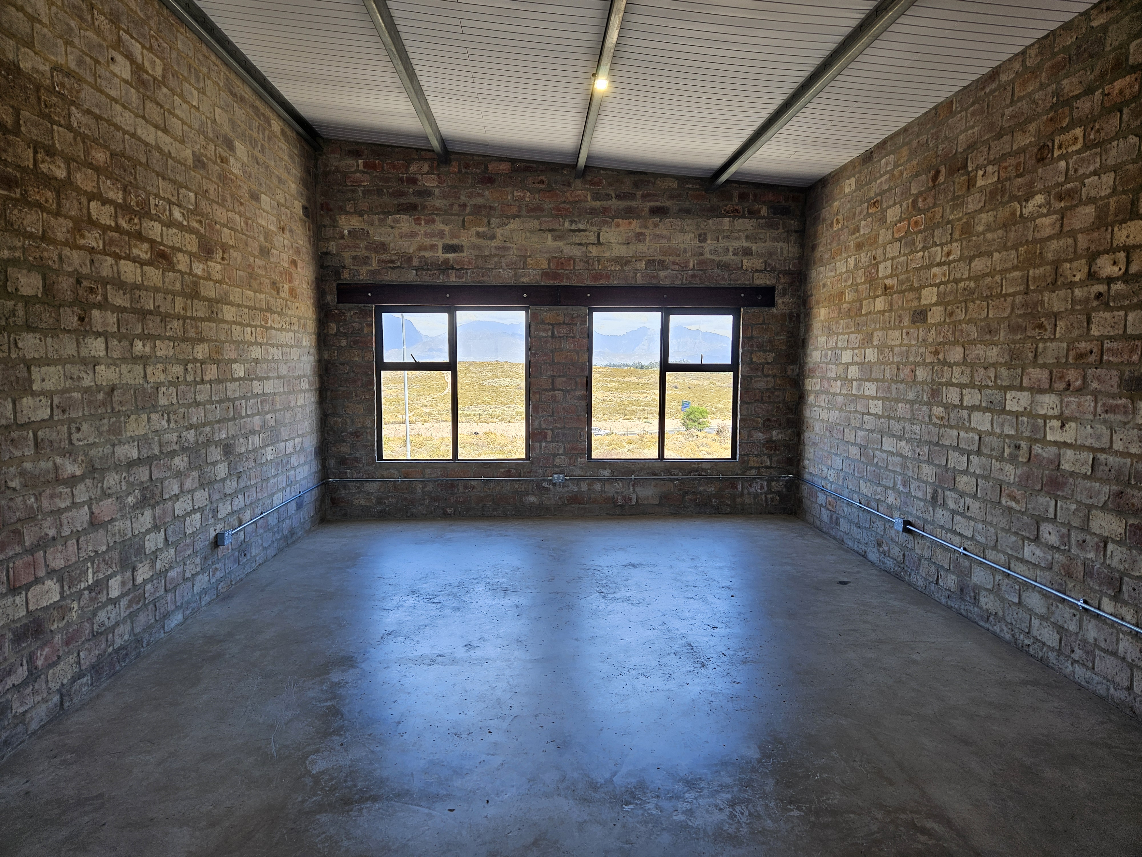 Gallery view of Unit 13 4 thumbnail